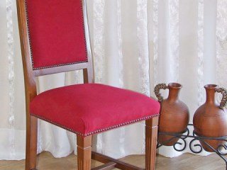 Silla Referencia TAPIZADA CON ESTR&Iacute;AS &middot; Muebles Pe&ntilde;alver